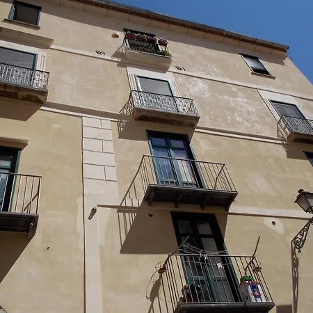 Le Stanze Del Poeta Guest house 3*